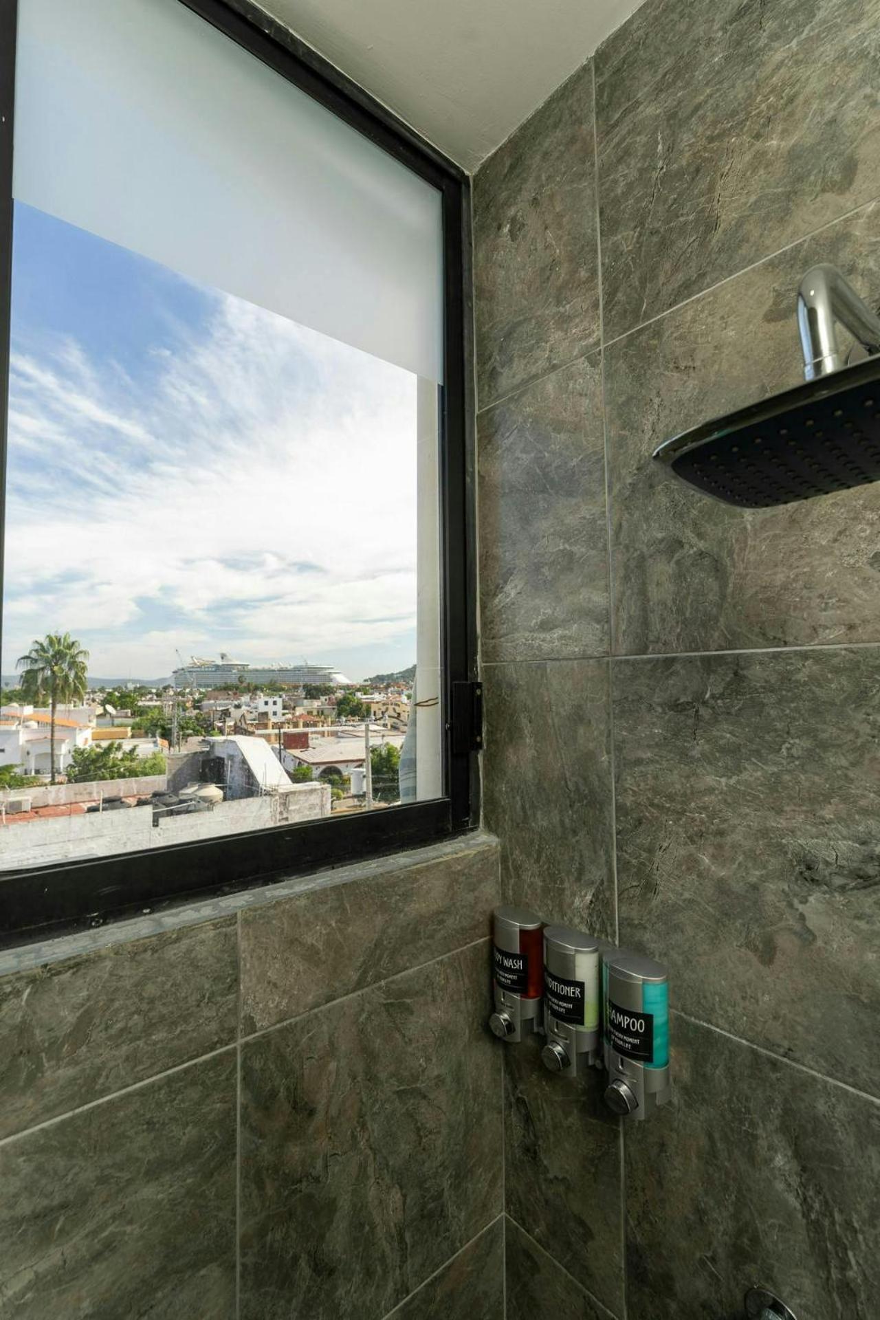New & Modern, 5 Star Area, Walk 2 Beach, Pool, Views, King Bed Mazatlán Buitenkant foto